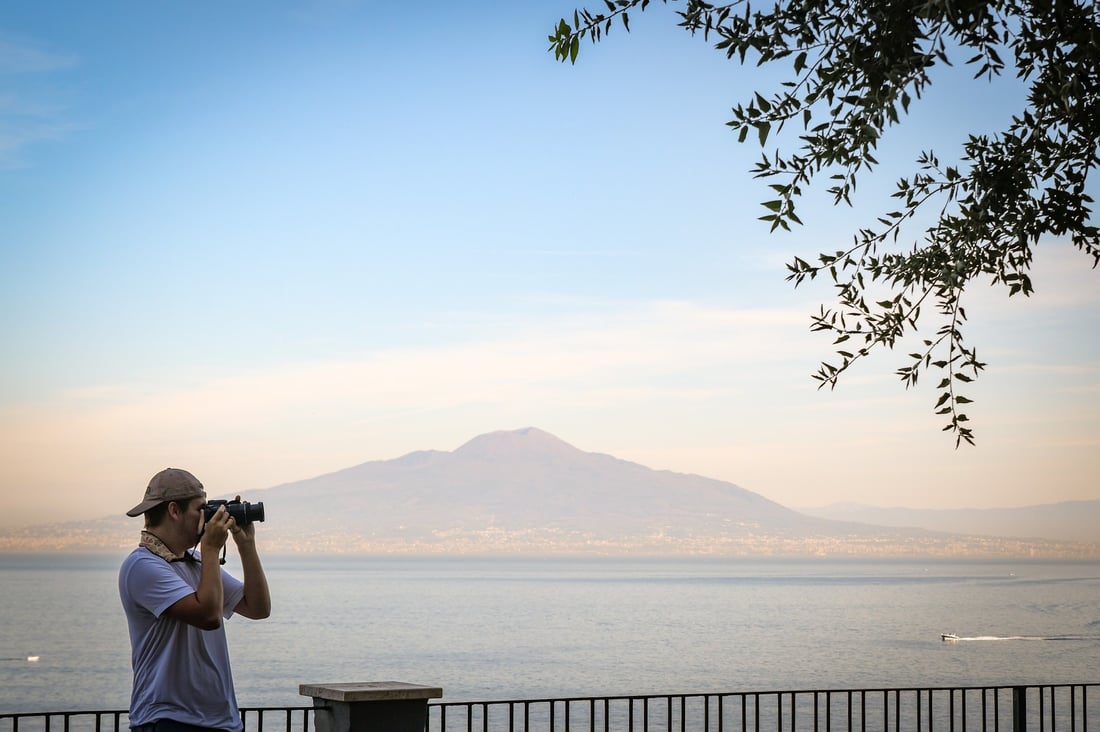 FA19_Semester on the Italian Coast - Sant_Anna Institute_Griffin Webb_Wagner College_@@griffin.webb_photo contest_Photography with Mt. Vesuvius (1)